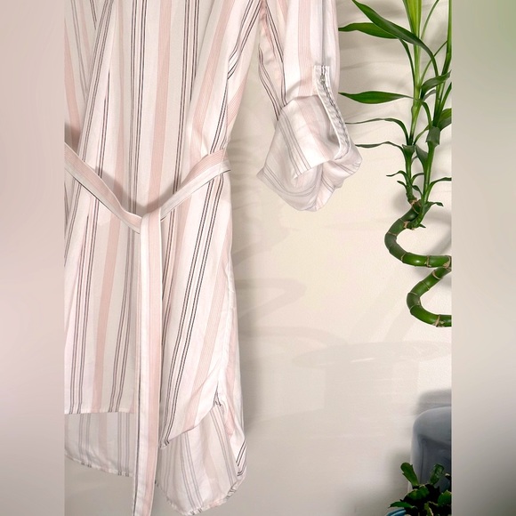 Camber & Grace Blouse - Picture 2 of 7